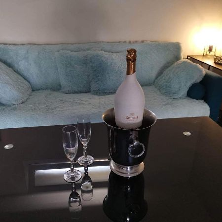 Suite Jacuzzi Au Calme Domont Dış mekan fotoğraf